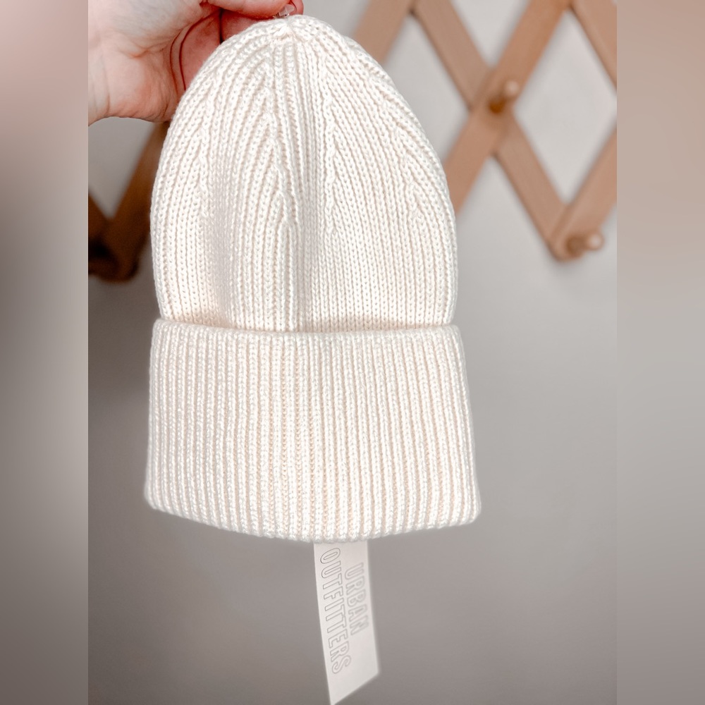 Urban Outfitters NWT knit Hat